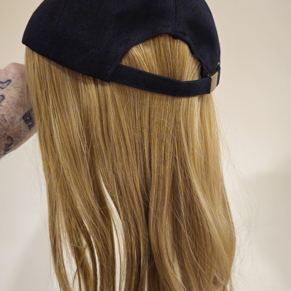 Someone Sunday hat wig with real feeling hair in like new condition Ajustable - Picture 6 of 9